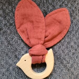 Wooden Bird Teething Ring with Rust Red Linen Ears